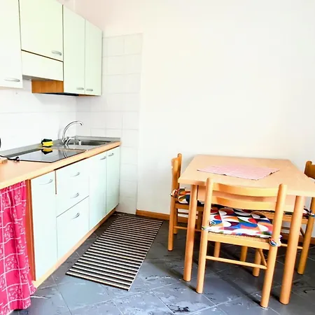 Loft Con Terrazzo Panoramico - Centro Storico Stazione A 2' 아파트 트렌토