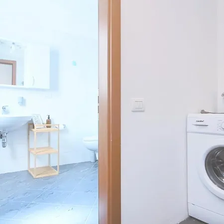 Loft Con Terrazzo Panoramico - Centro Storico Stazione A 2' * Trento