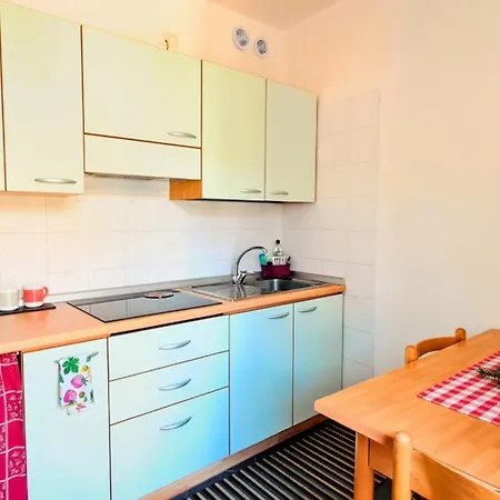 Loft Con Terrazzo Panoramico - Centro Storico Stazione A 2' Daire