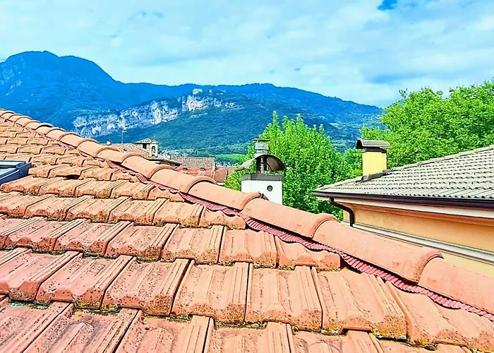 Loft Con Terrazzo Panoramico - Centro Storico Stazione A 2' Daire *