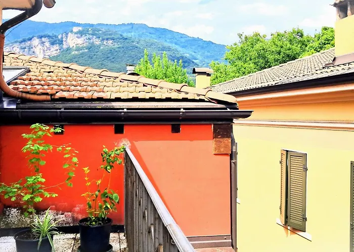 Loft Con Terrazzo Panoramico - Centro Storico Stazione A 2' * Trento