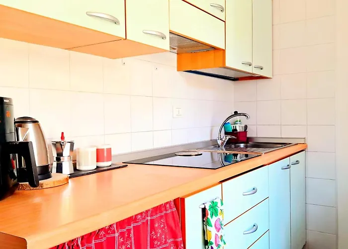 Loft Con Terrazzo Panoramico - Centro Storico Stazione A 2' Daire *