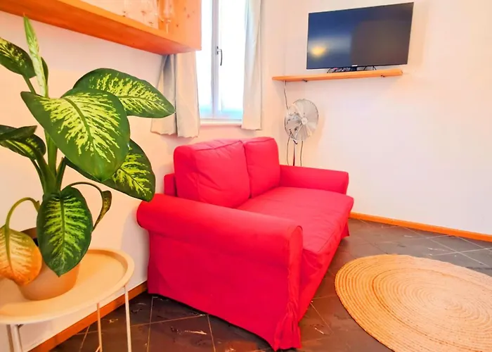 Loft Con Terrazzo Panoramico - Centro Storico Stazione A 2' Daire *