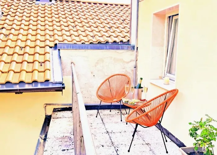 Apartamento Loft Con Terrazzo Panoramico - Centro Storico Stazione A 2'