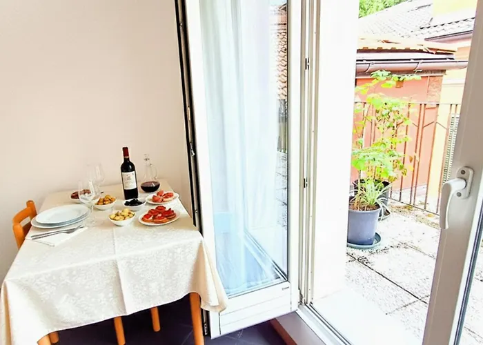 Daire Loft Con Terrazzo Panoramico - Centro Storico Stazione A 2' Trento