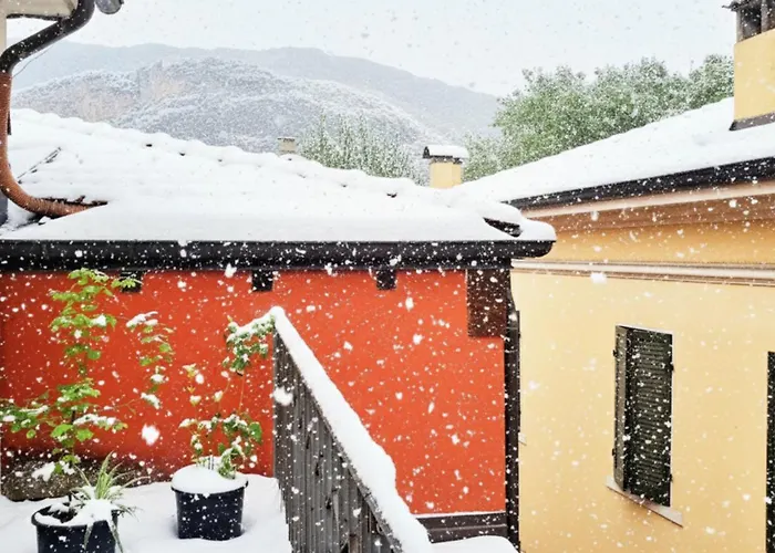 Loft Con Terrazzo Panoramico - Centro Storico Stazione A 2' Daire Trento